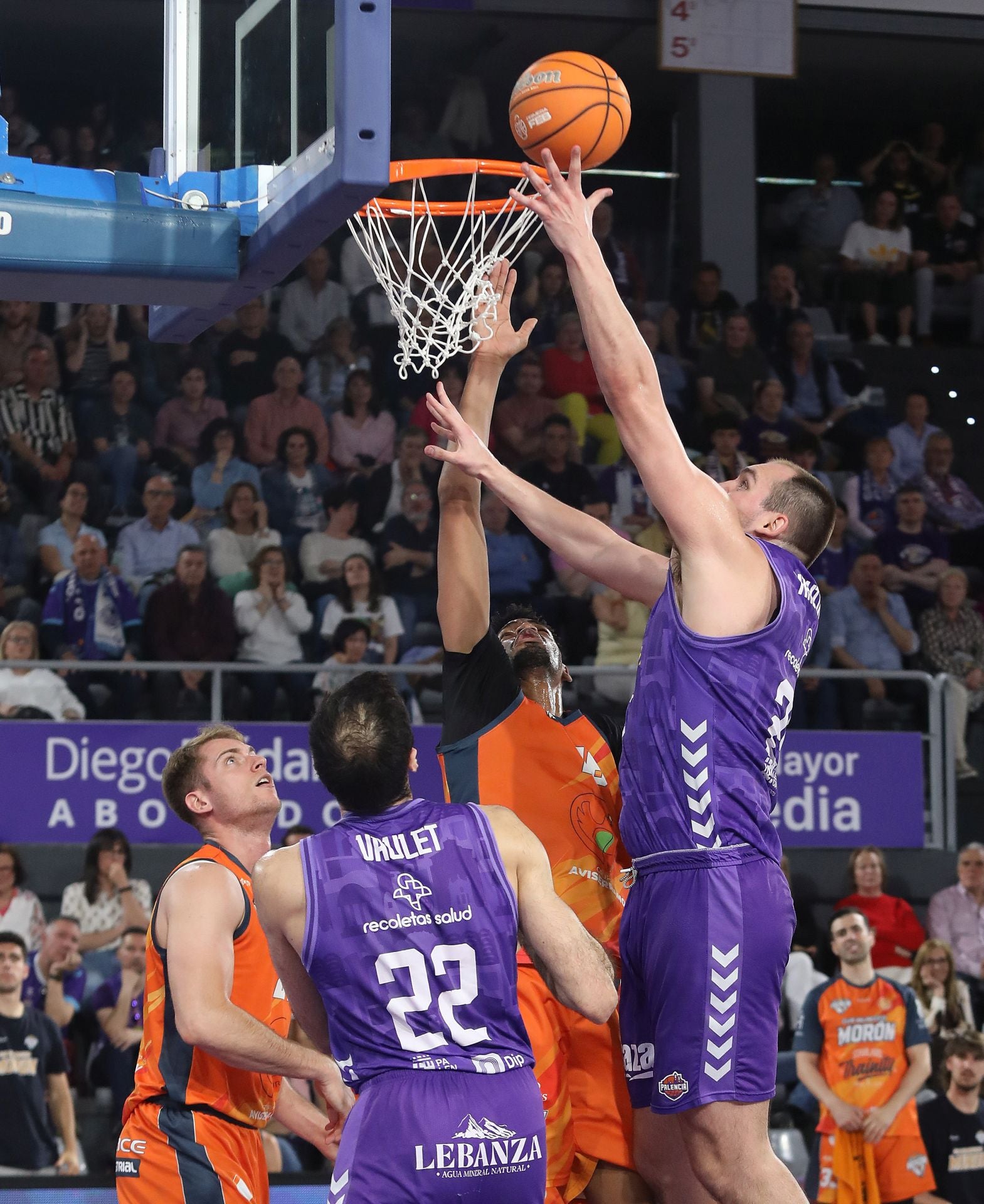Súper Agropal Palencia 81-68 CB Morón