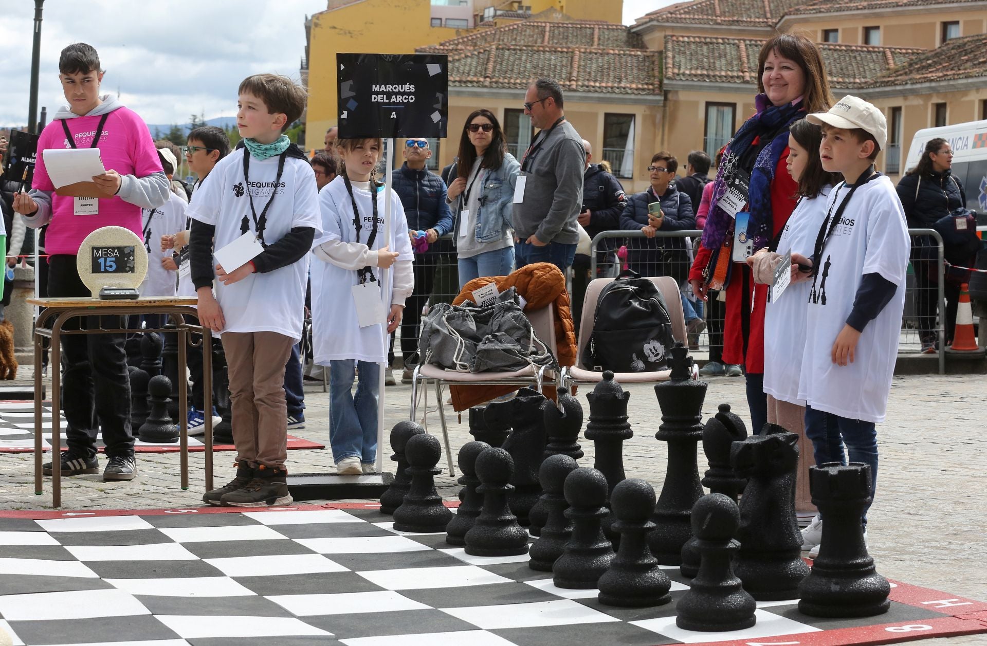 El torneo de ajedrez junto al Acueducto, en imágenes