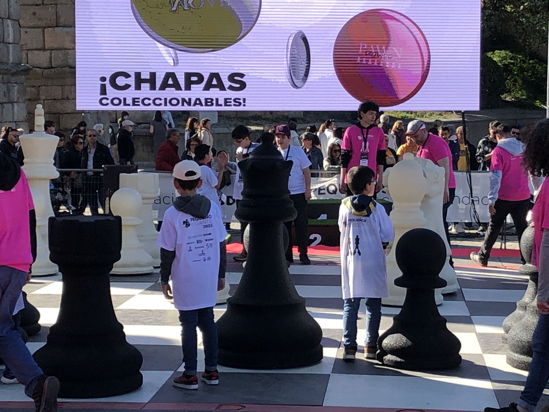 El torneo de ajedrez junto al Acueducto, en imágenes