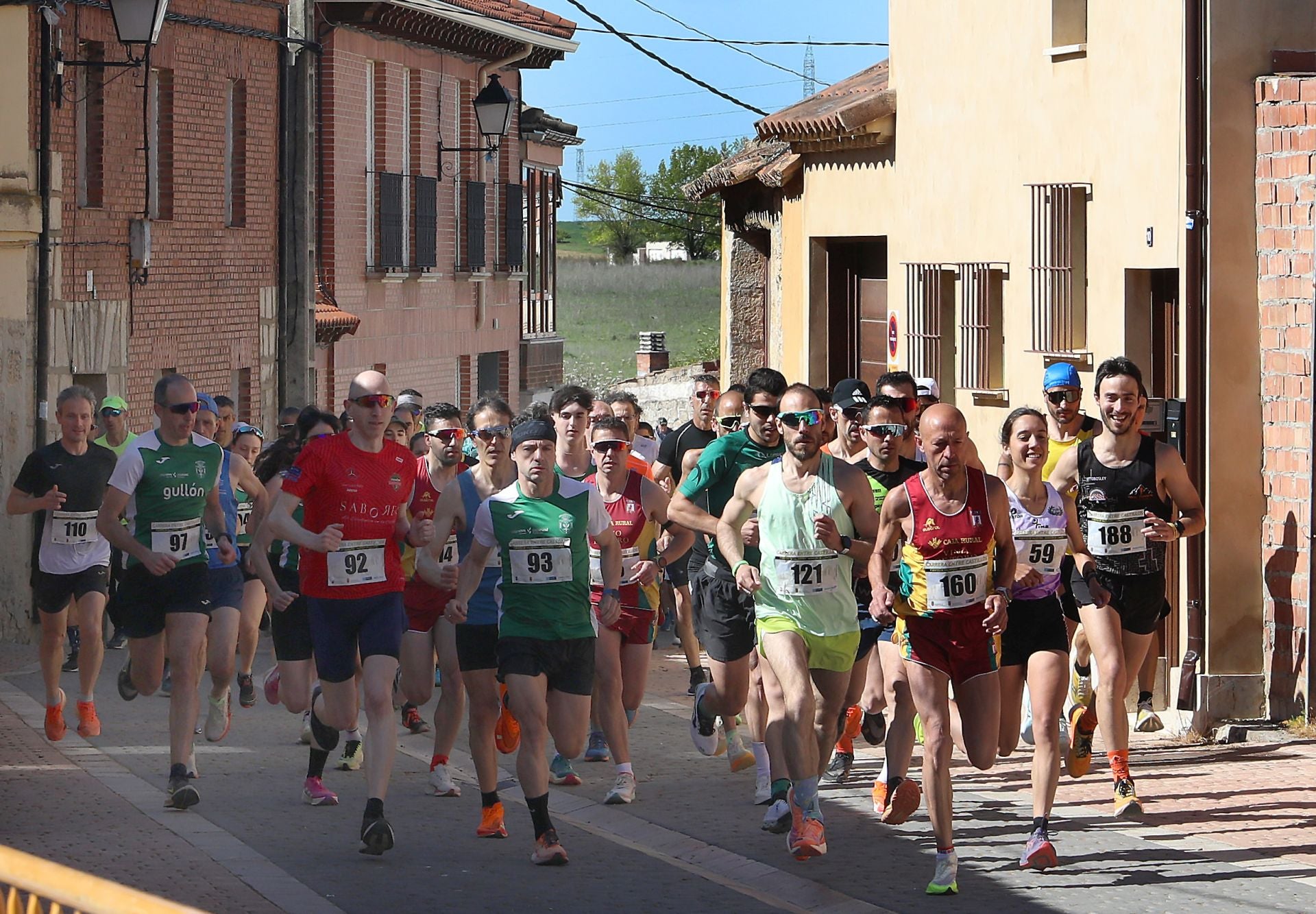 Así ha sido la carrera Entre Castillos con más de 200 participantes