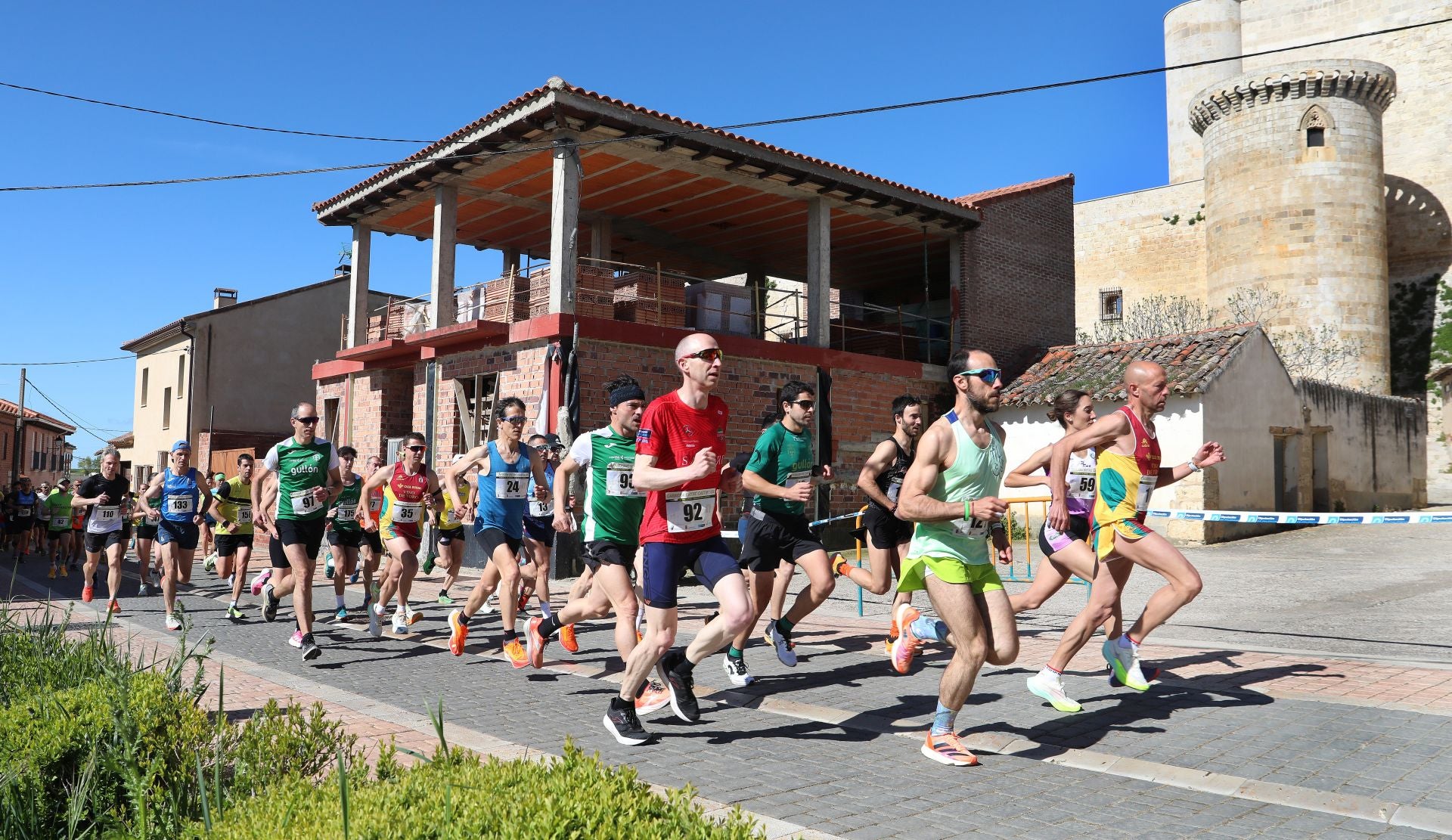 Así ha sido la carrera Entre Castillos con más de 200 participantes