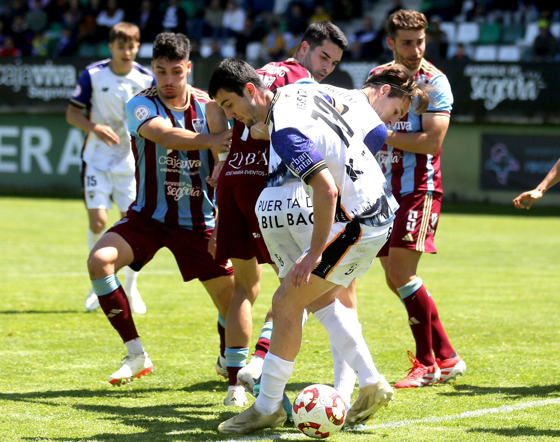 Fotos del partido entre la Segoviana y el Barakaldo