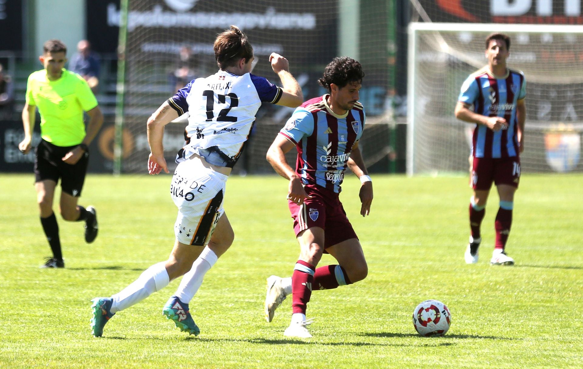 Fotos del partido entre la Segoviana y el Barakaldo