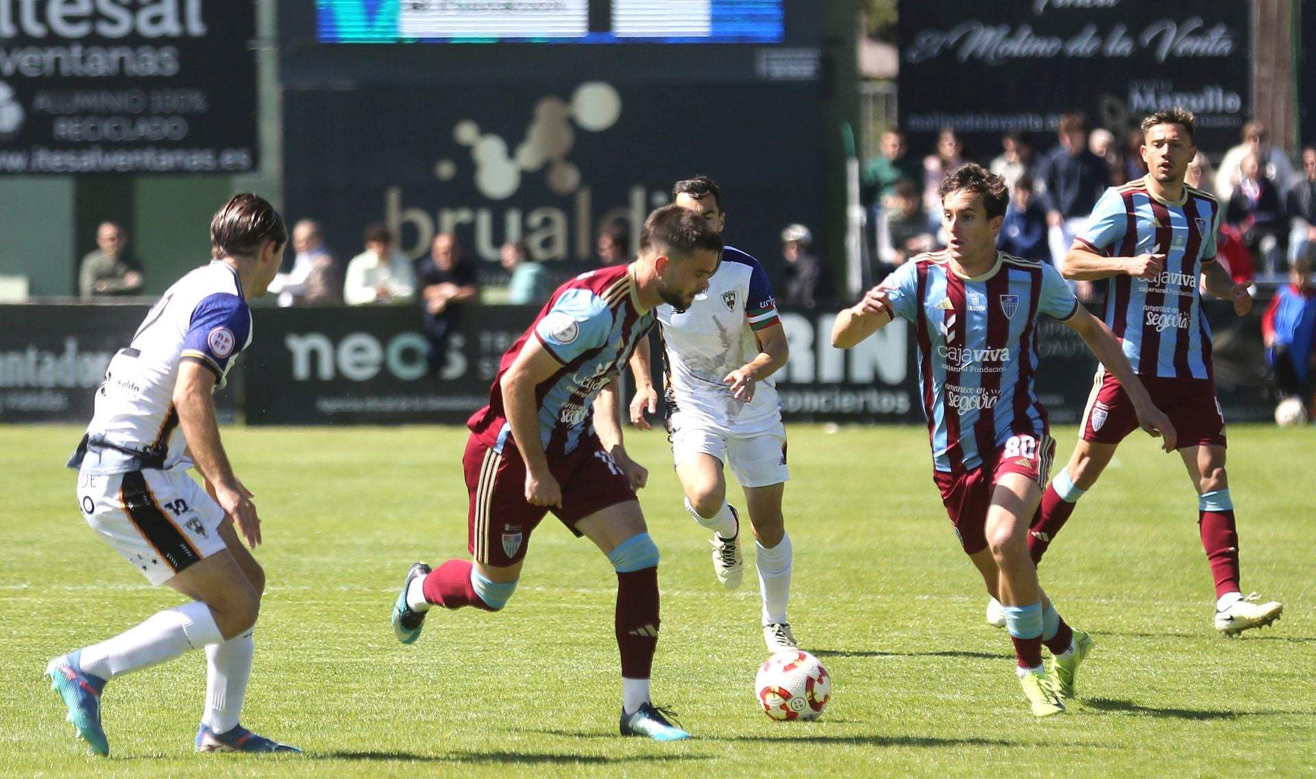 Fotos del partido entre la Segoviana y el Barakaldo