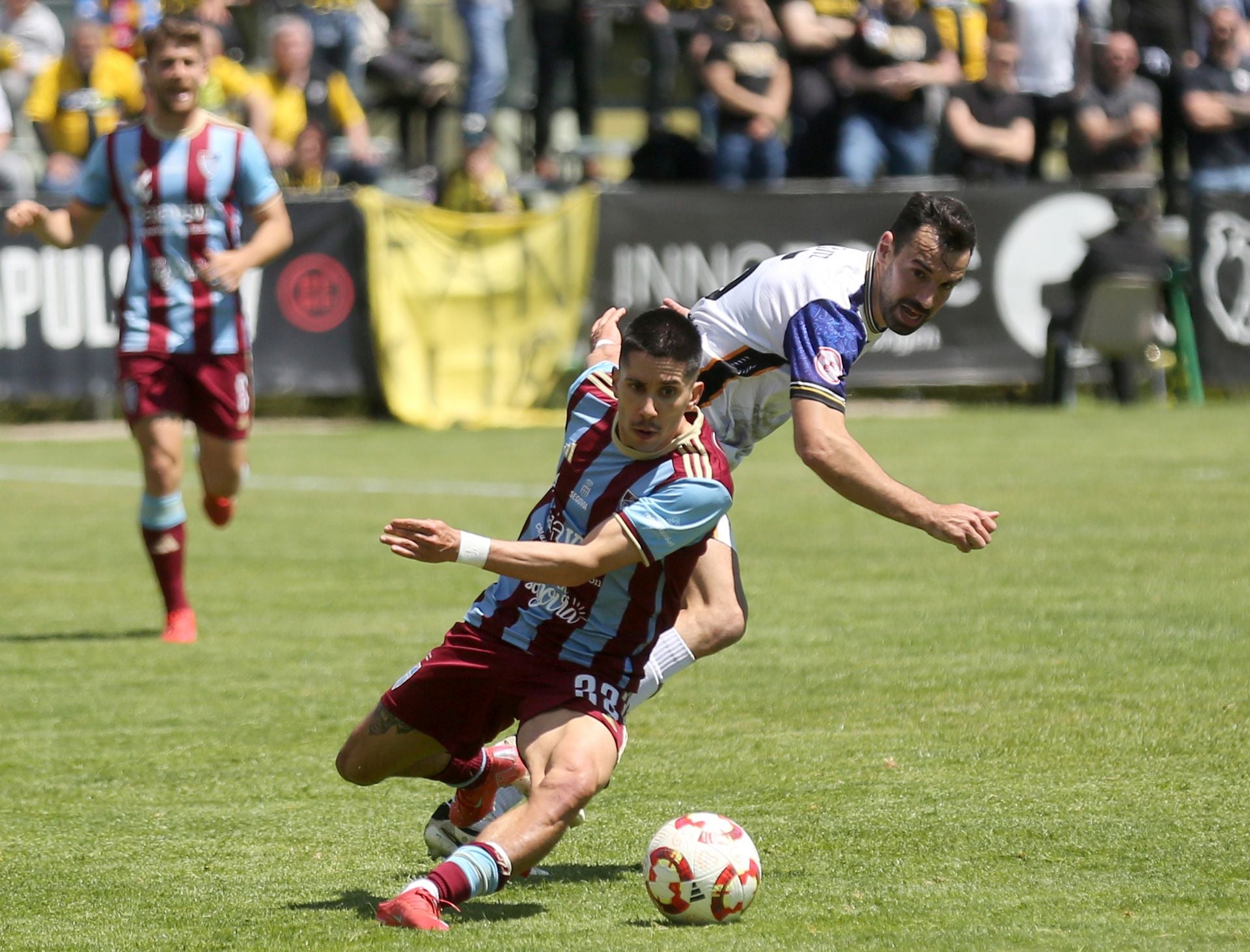 Fotos del partido entre la Segoviana y el Barakaldo