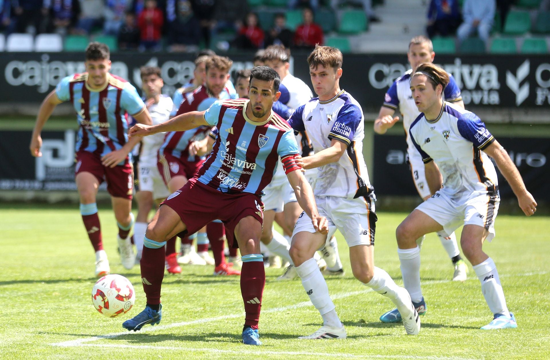 Fotos del partido entre la Segoviana y el Barakaldo