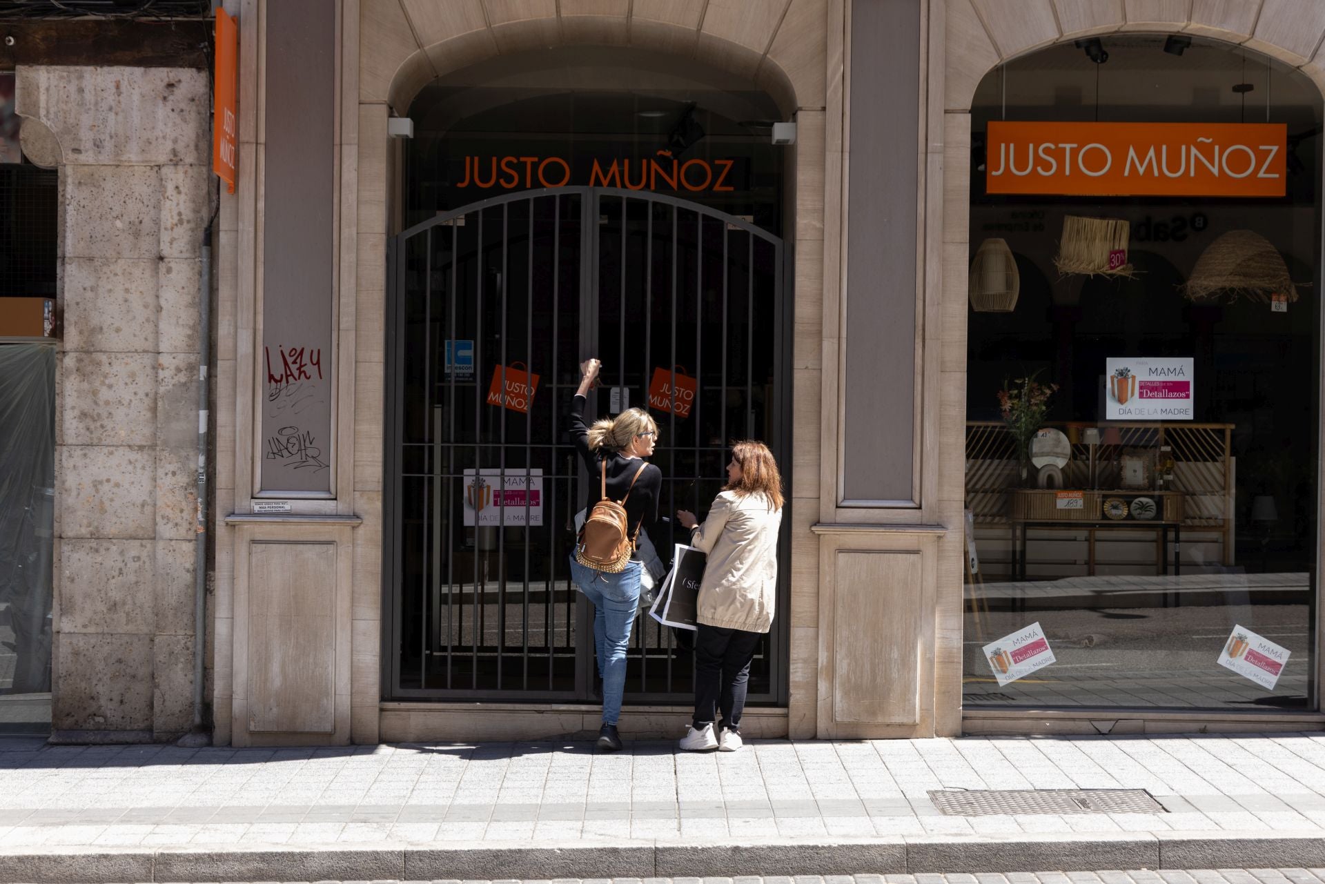 La tienda de Justo Muñoz cierra tras el apagón energético
