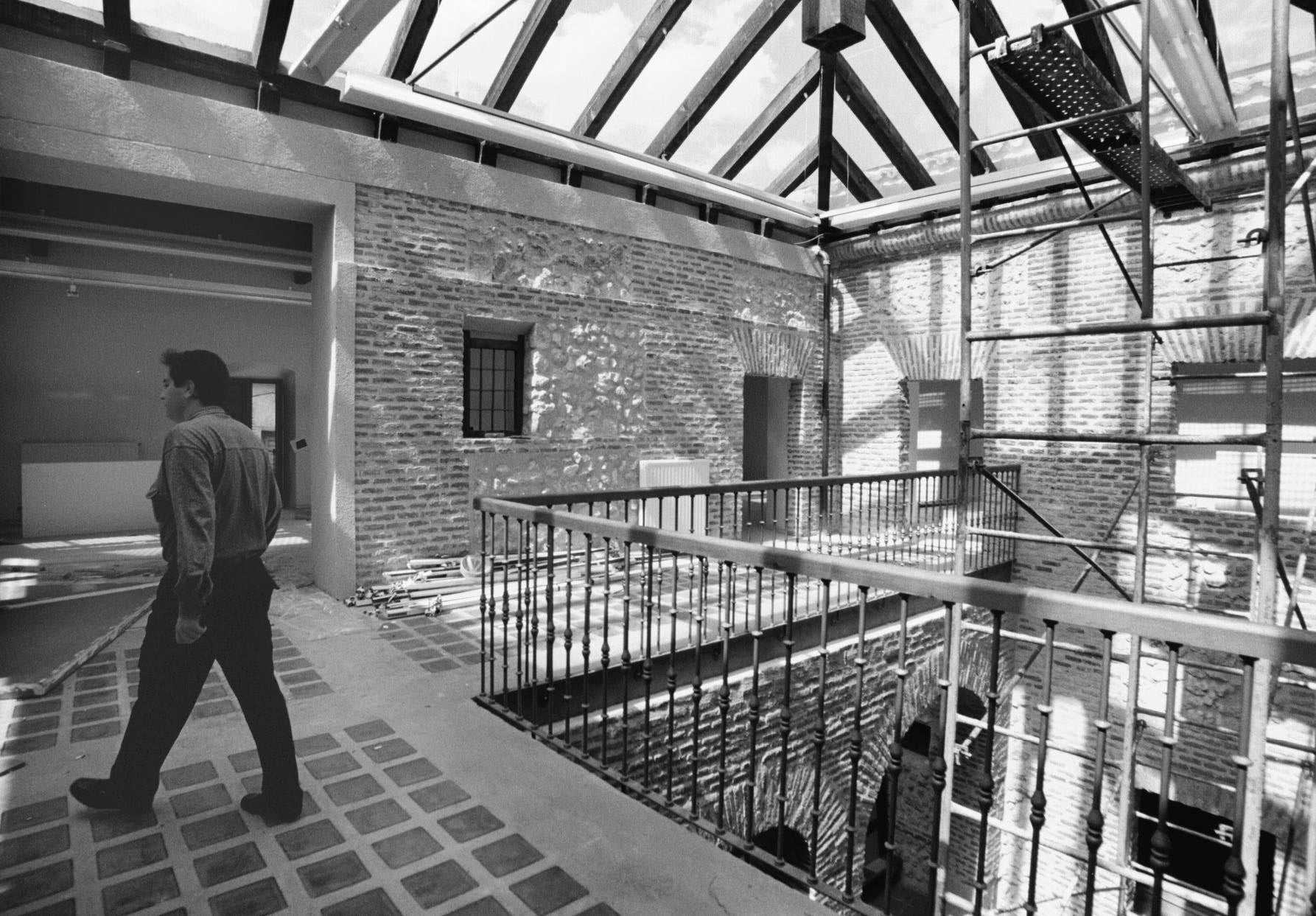Patio interior cubierto de la Real Chancillería de Olmedo. 29 de mayo de 1999.