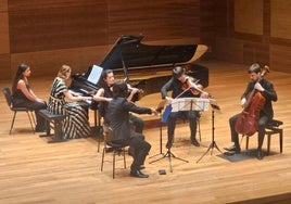 Judith Jáuregui y el cuarteto Gerhard durante el concierto.