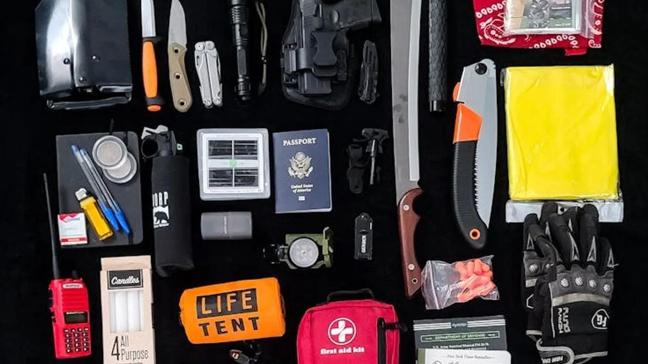 El kit de supervivencia que recomienda la Unión Europea para todos sus ciudadanos tiene como objetivo que, en caso de emergencia, se aguante sin ayuda externa durante...