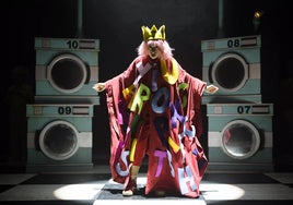 Una escena de 'Caperucita en Manhattan' en versión de Teatro de la Abadía y dirigida por Lucía Miranda.