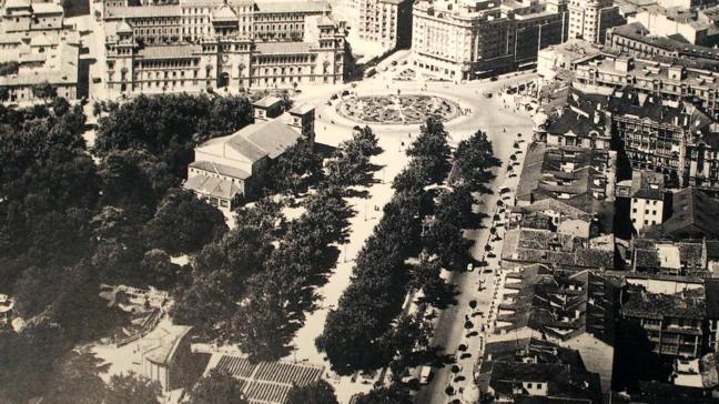 Su origen como parque se remonta al siglo XVIII pero hay referencias históricas a esta importante zona de la ciudad que datan del siglo...