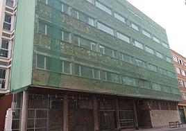 Edificio de la Junta de Castilla y León en la calle Nicolás Castellanos de Palencia.