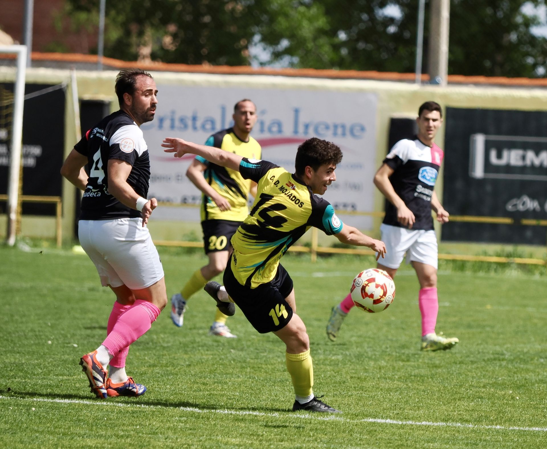 El partido entre el Mojados y el Almazán, en imágenes
