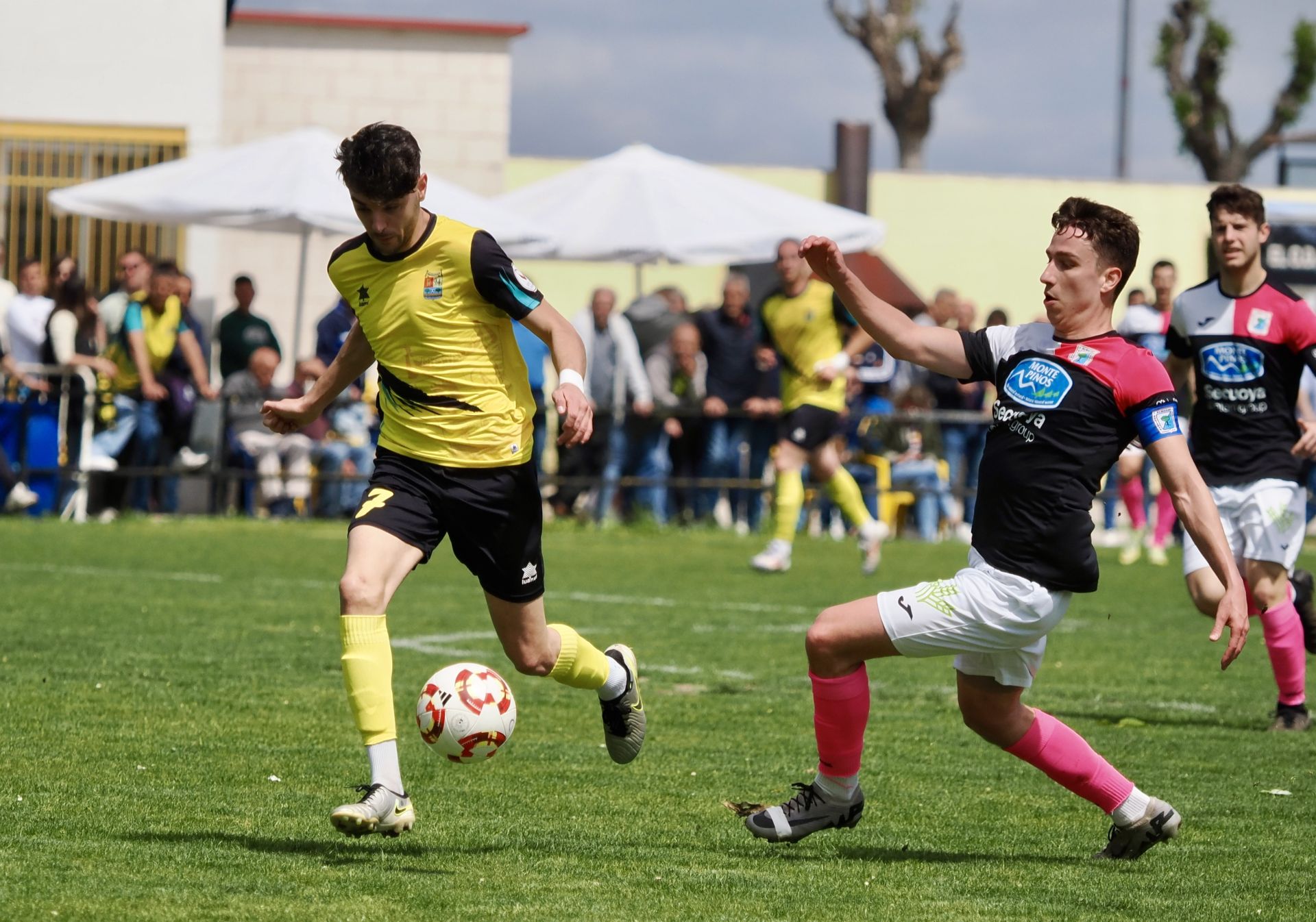 El partido entre el Mojados y el Almazán, en imágenes