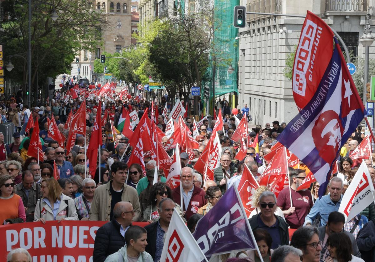 Alrededor de 9.000 personas salen a las calles para reivindicar la reducción de la jornada laboral