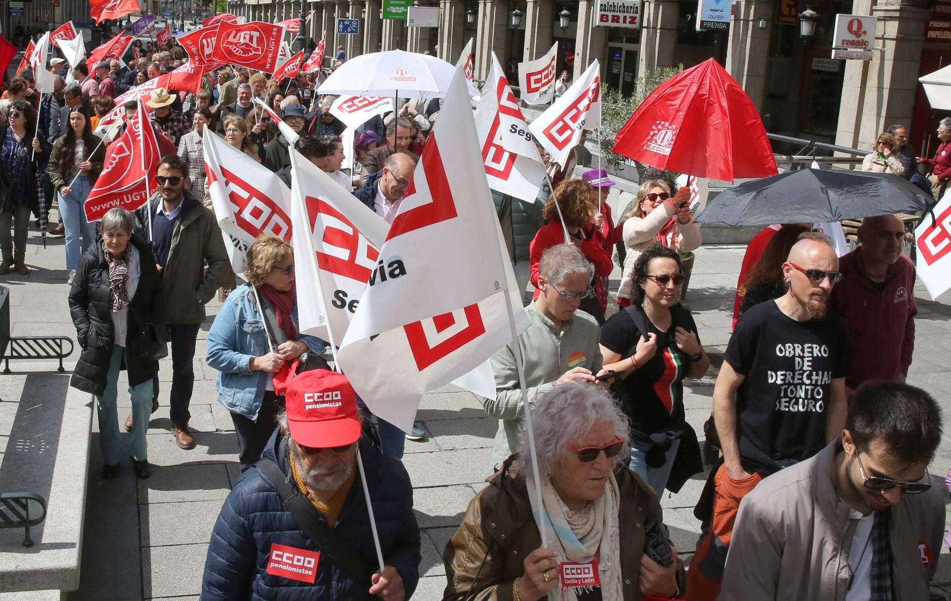 Fotografías de la manifestación del Primero de Mayo en Segovia