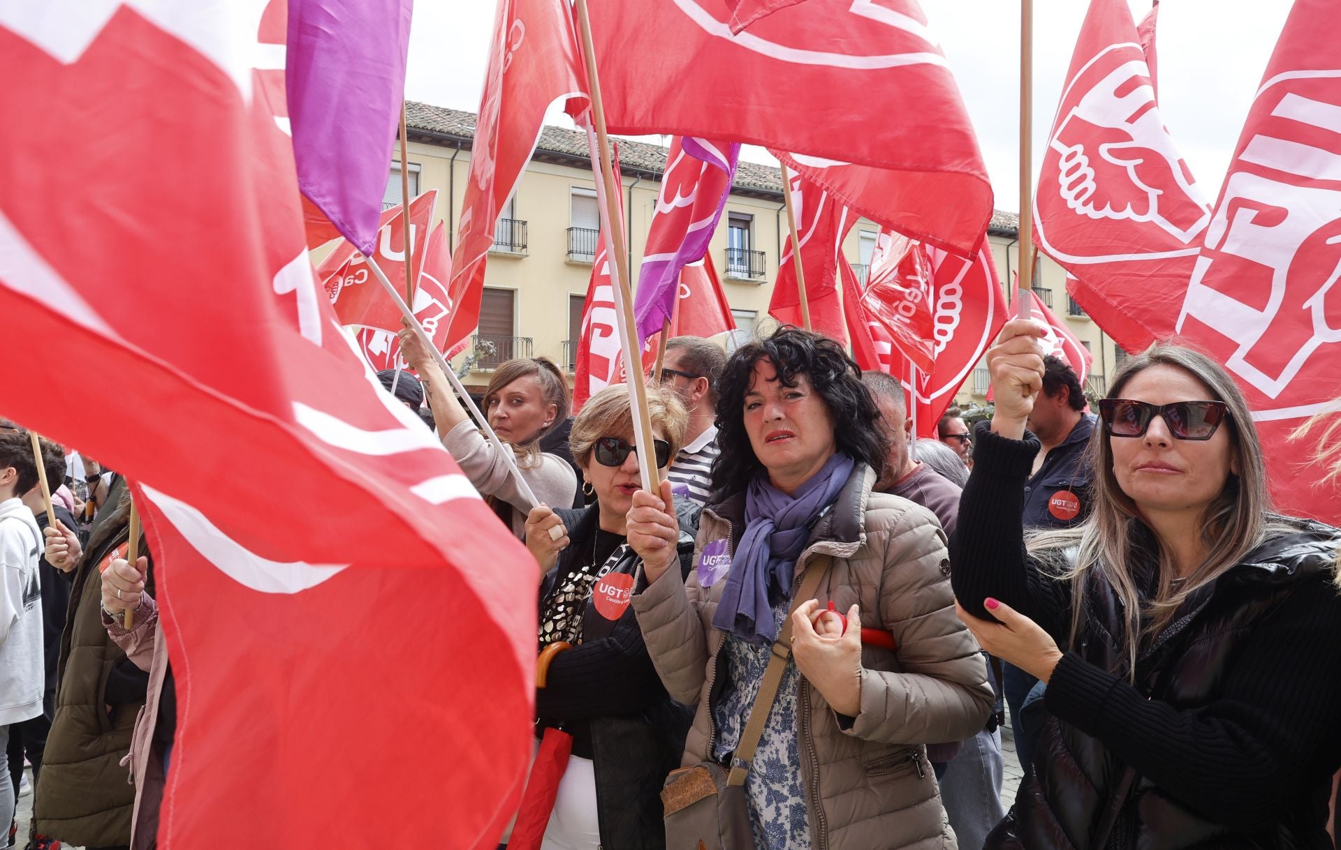 Festivo y reivindicativo Primero de Mayo en Palencia