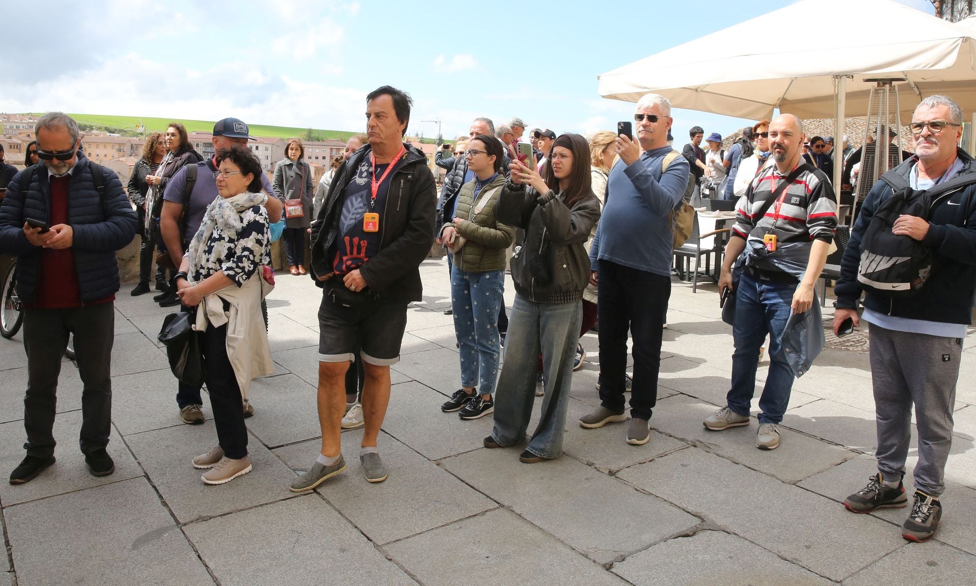 Fotos: Segovia recibe a miles de turistas el primer día del puente