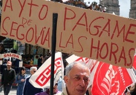 Una de las pancartas dirigidas al Ayuntamiento durante la manifestación del 1 de Mayo.