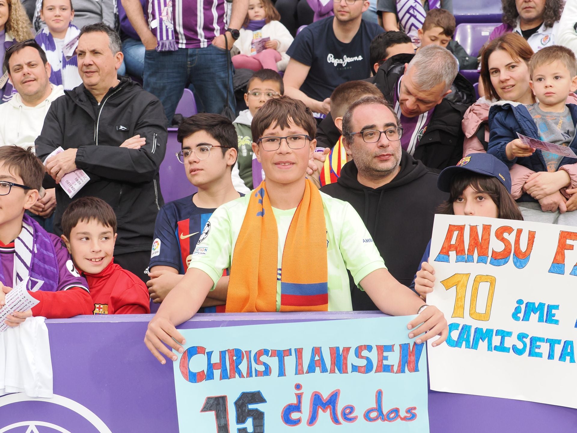 Búscate en la grada del Real Valladolid - FC Barcelona (5/5)