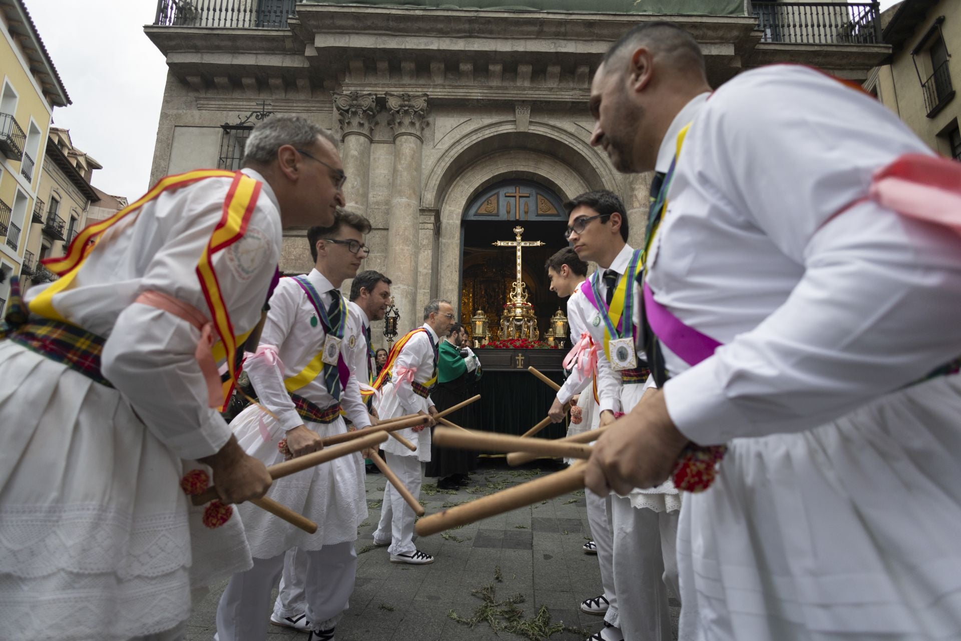 La procesión de la Cruz de Mayo, en imágenes