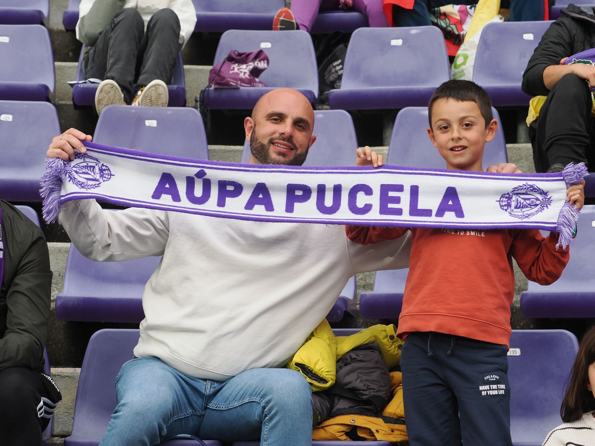 Búscate en la grada del Real Valladolid - FC Barcelona (2/5)