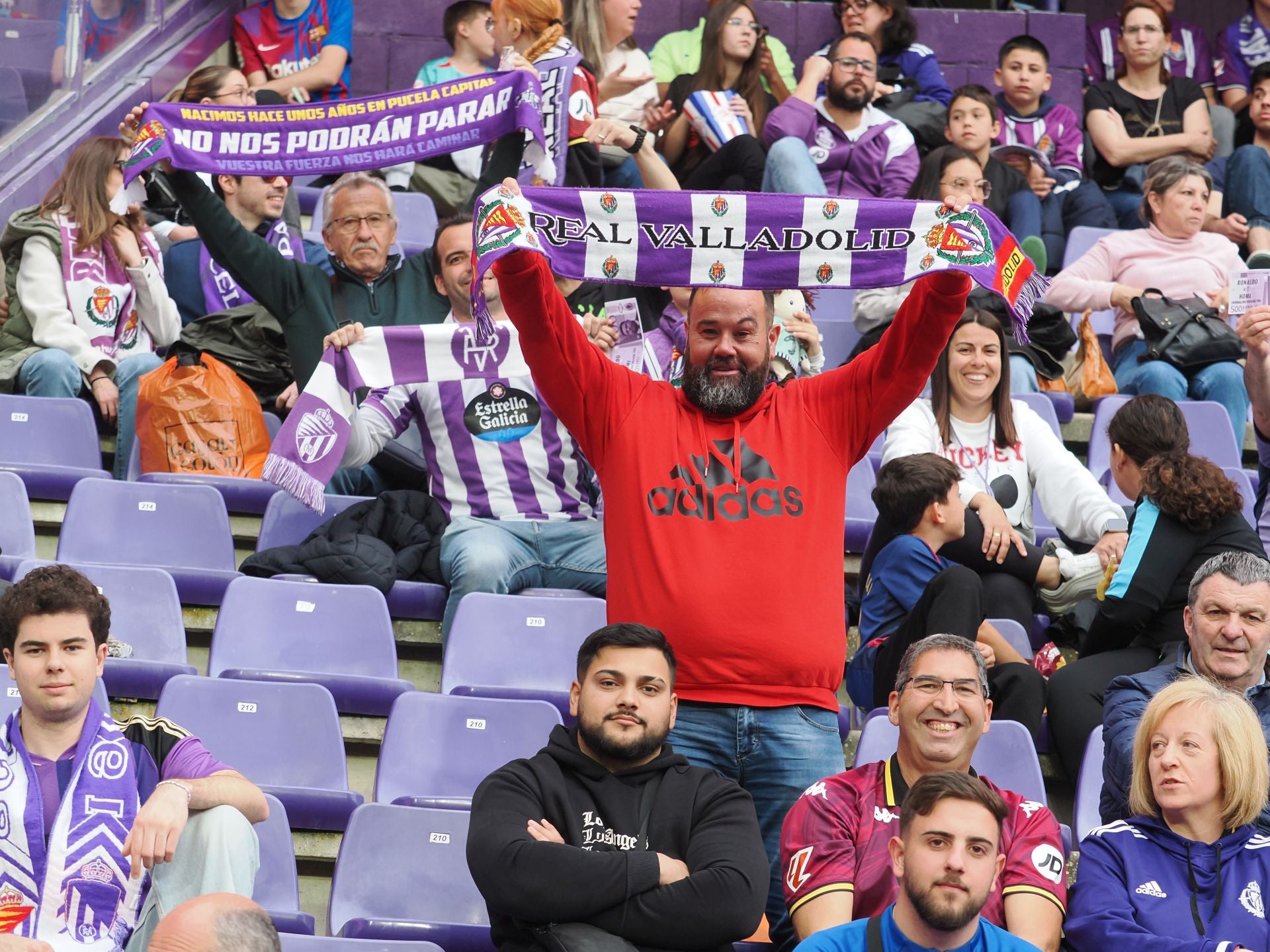 Búscate en la grada del Real Valladolid - FC Barcelona (2/5)
