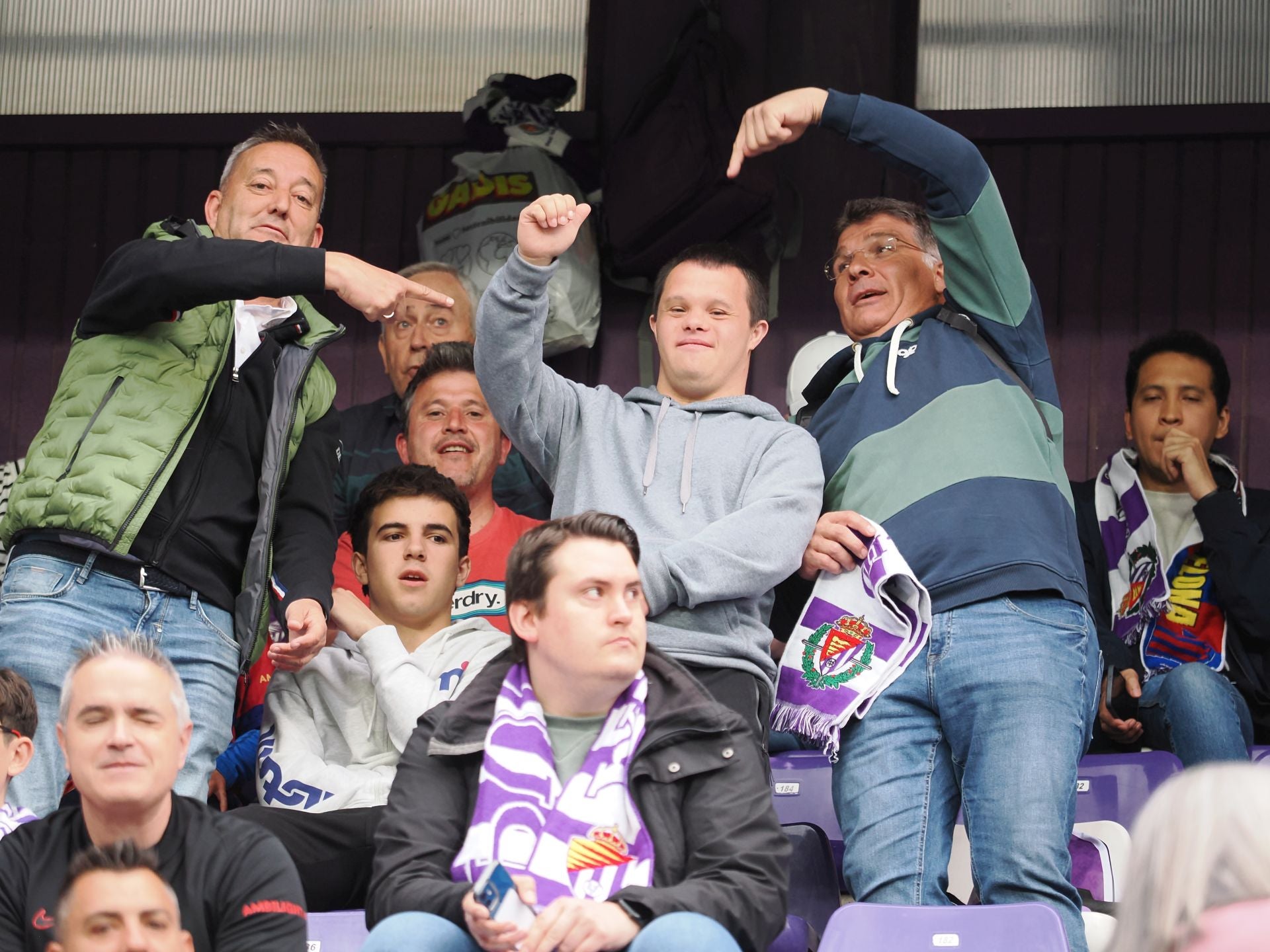 Búscate en la grada del Real Valladolid - FC Barcelona (3/5)