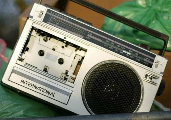 Imagen de una radio analógica.