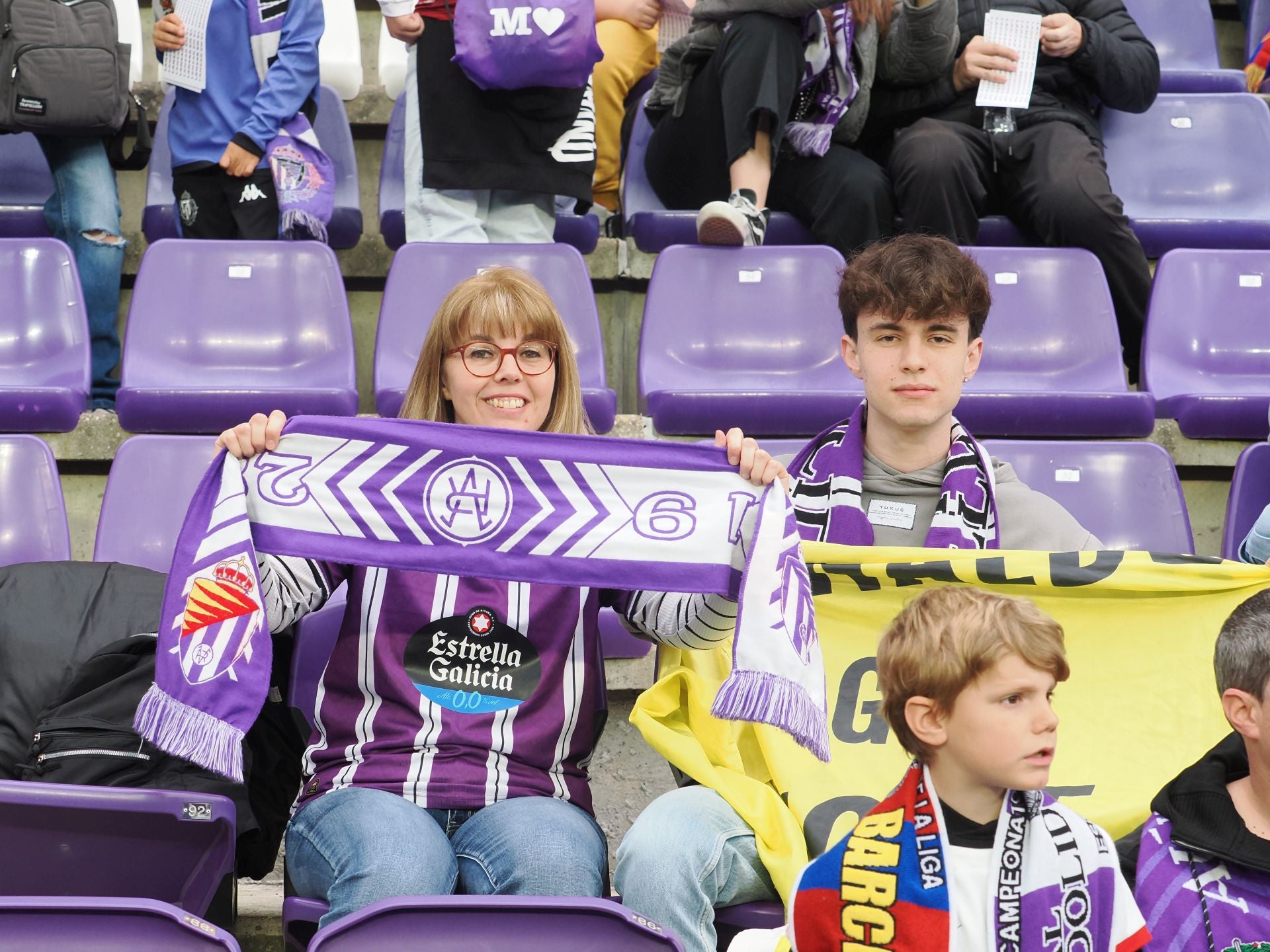 Búscate en la grada del Real Valladolid - FC Barcelona (3/5)