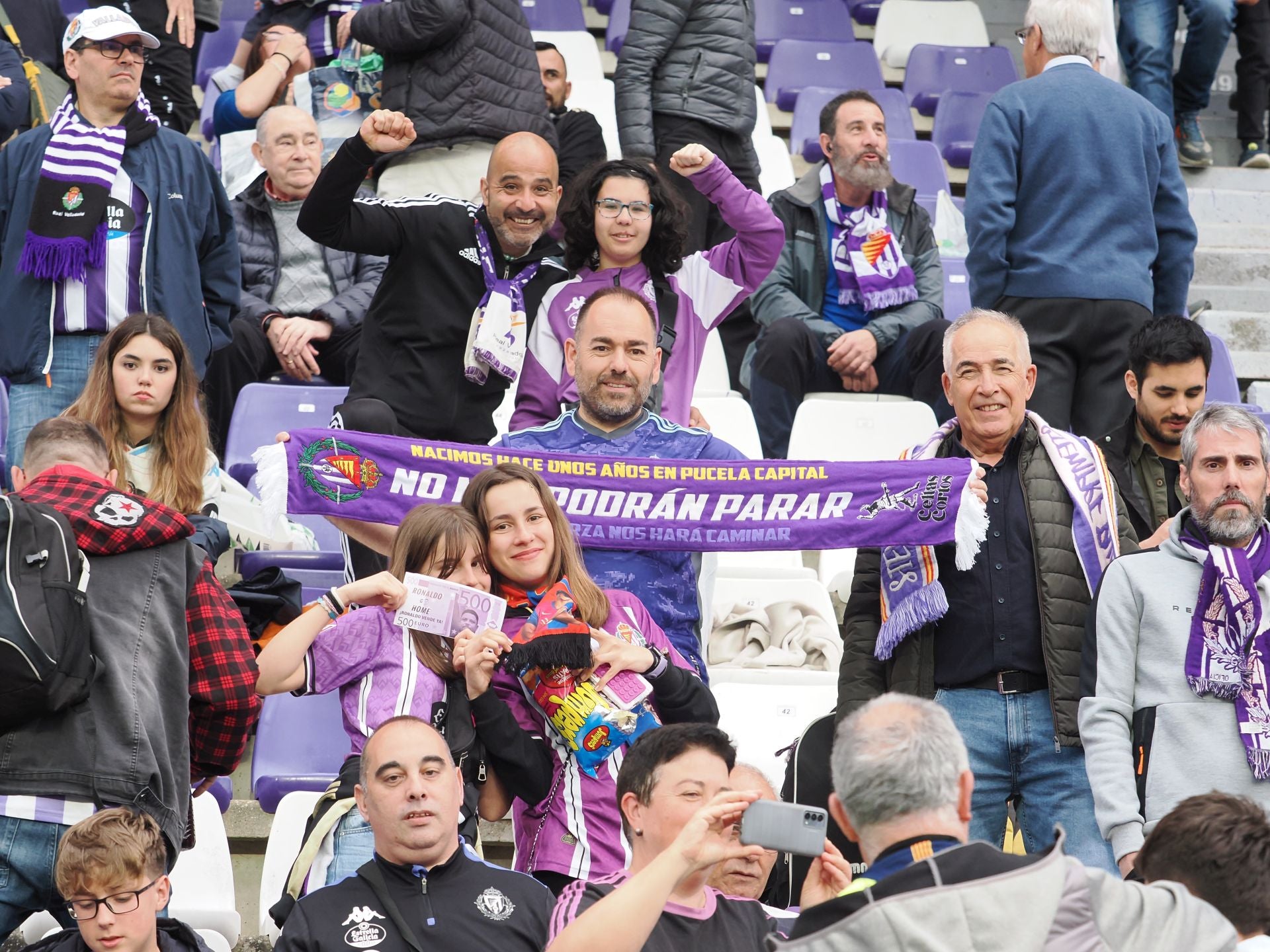 Búscate en la grada del Real Valladolid - FC Barcelona (4/5)