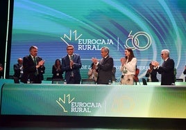 Foto de familia del Consejo Rector.