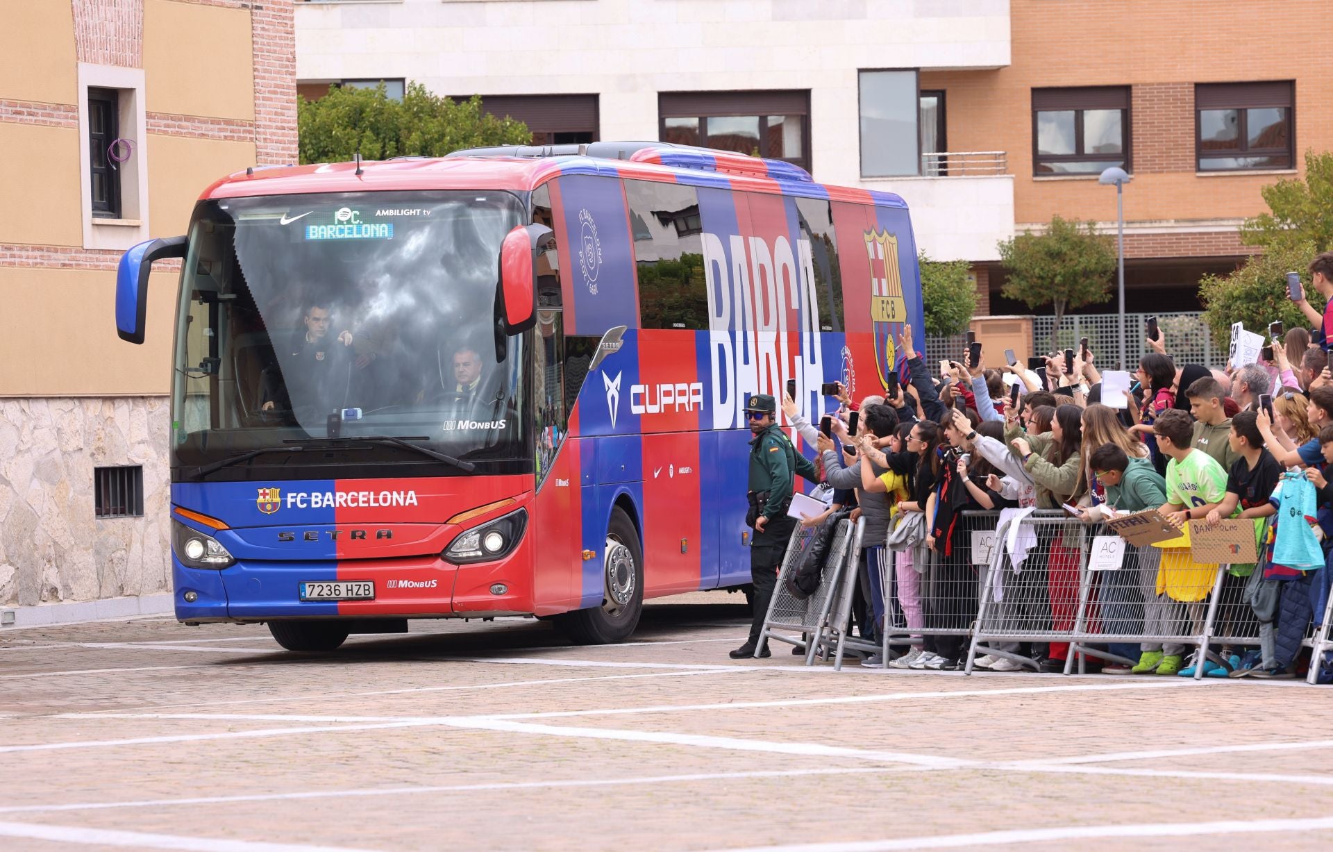 Llegada de los jugadores del Barça al hotel de Valladolid