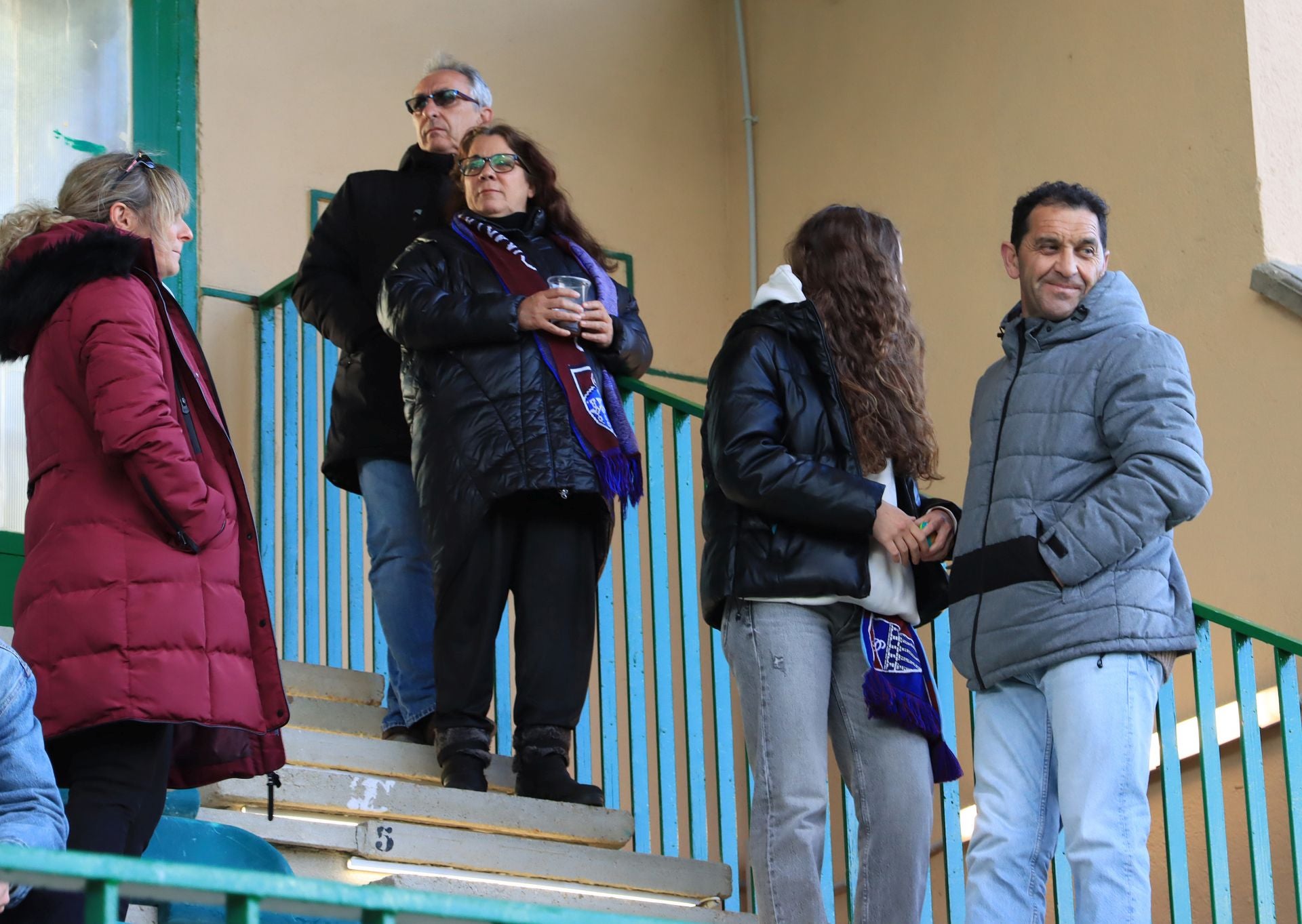 Búscate en las gradas de La Albuera en el Segoviana vs Real Sociedad B
