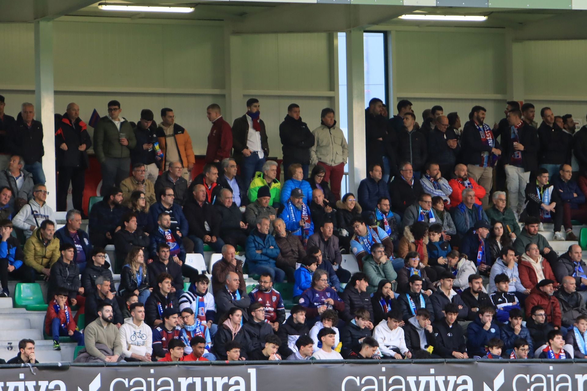 Búscate en las gradas de La Albuera en el Segoviana vs Real Sociedad B