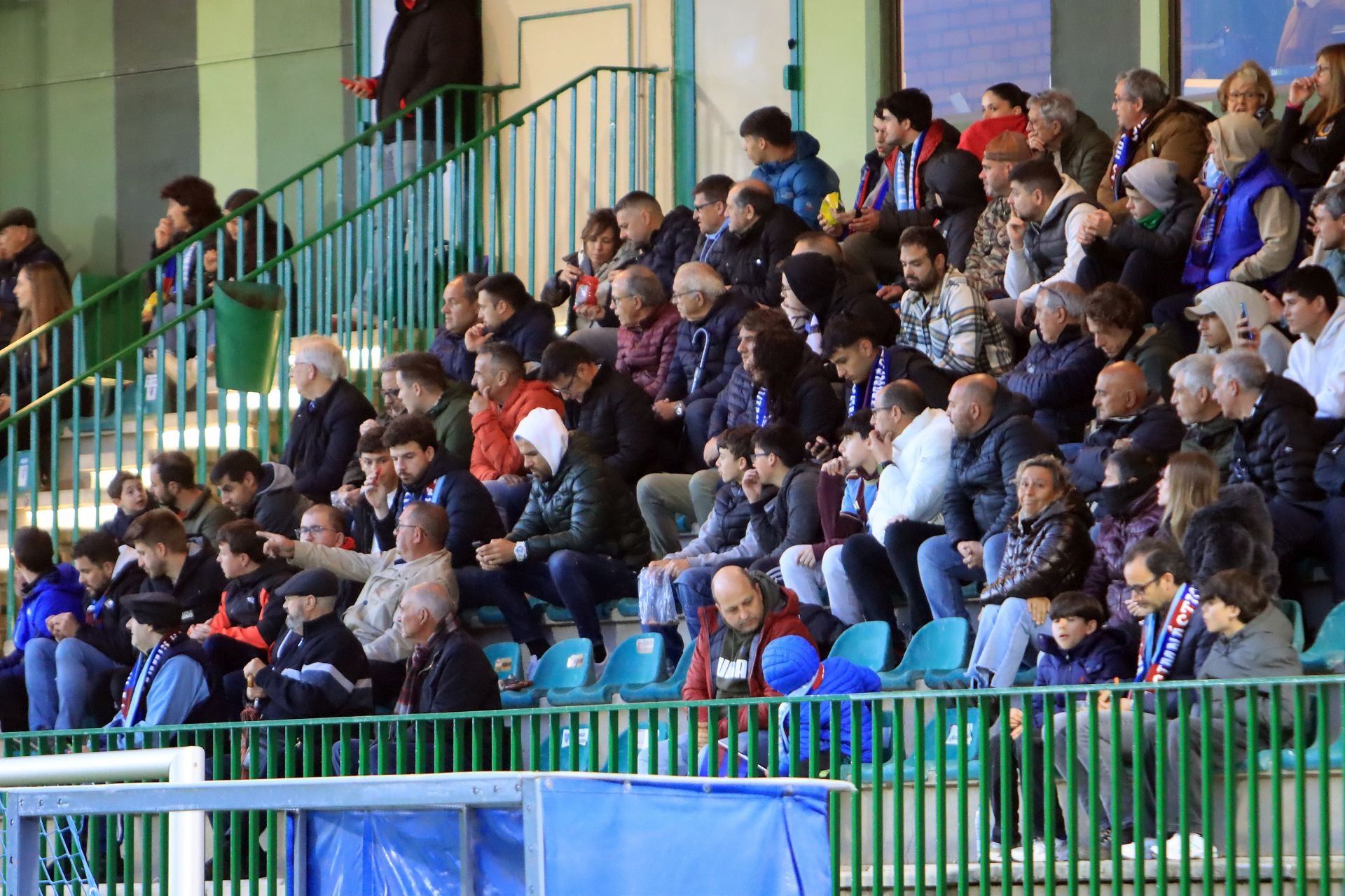 Búscate en las gradas de La Albuera en el Segoviana vs Real Sociedad B