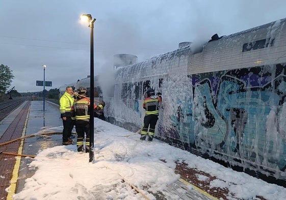Imagen de la intervención de los bomberos difundida por la Diputación de Zamora.