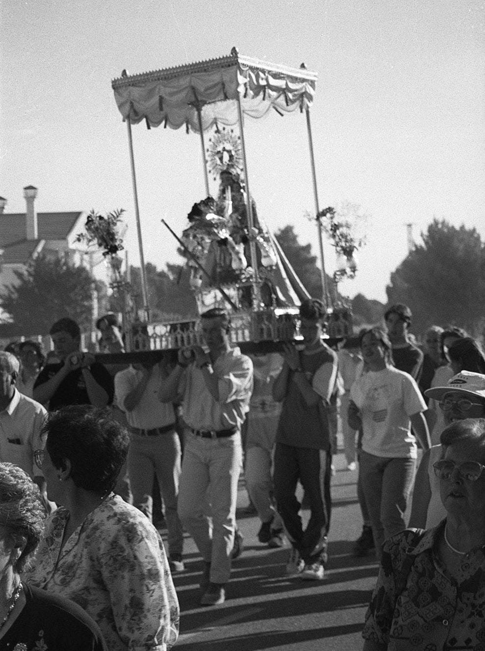 Traslado de la Virgen de Sacedón, patrona de Pedrajas. 28 de abril de 1998.