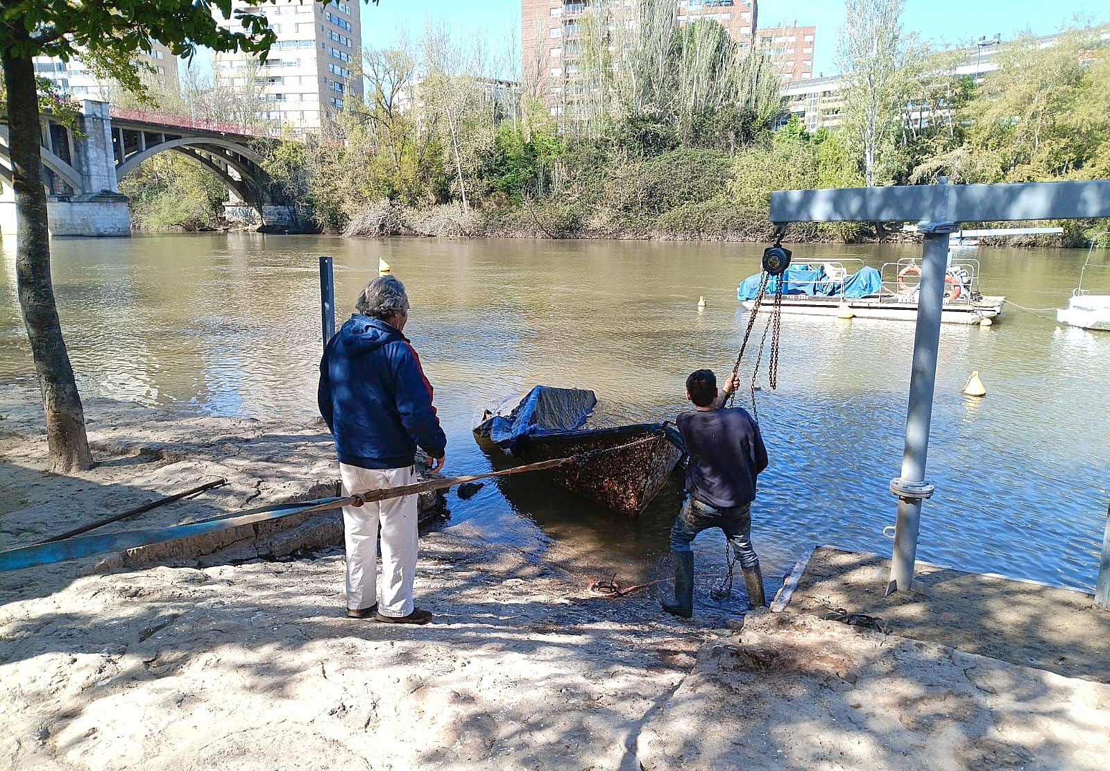 Así está la barca de la Virgen del Carmen