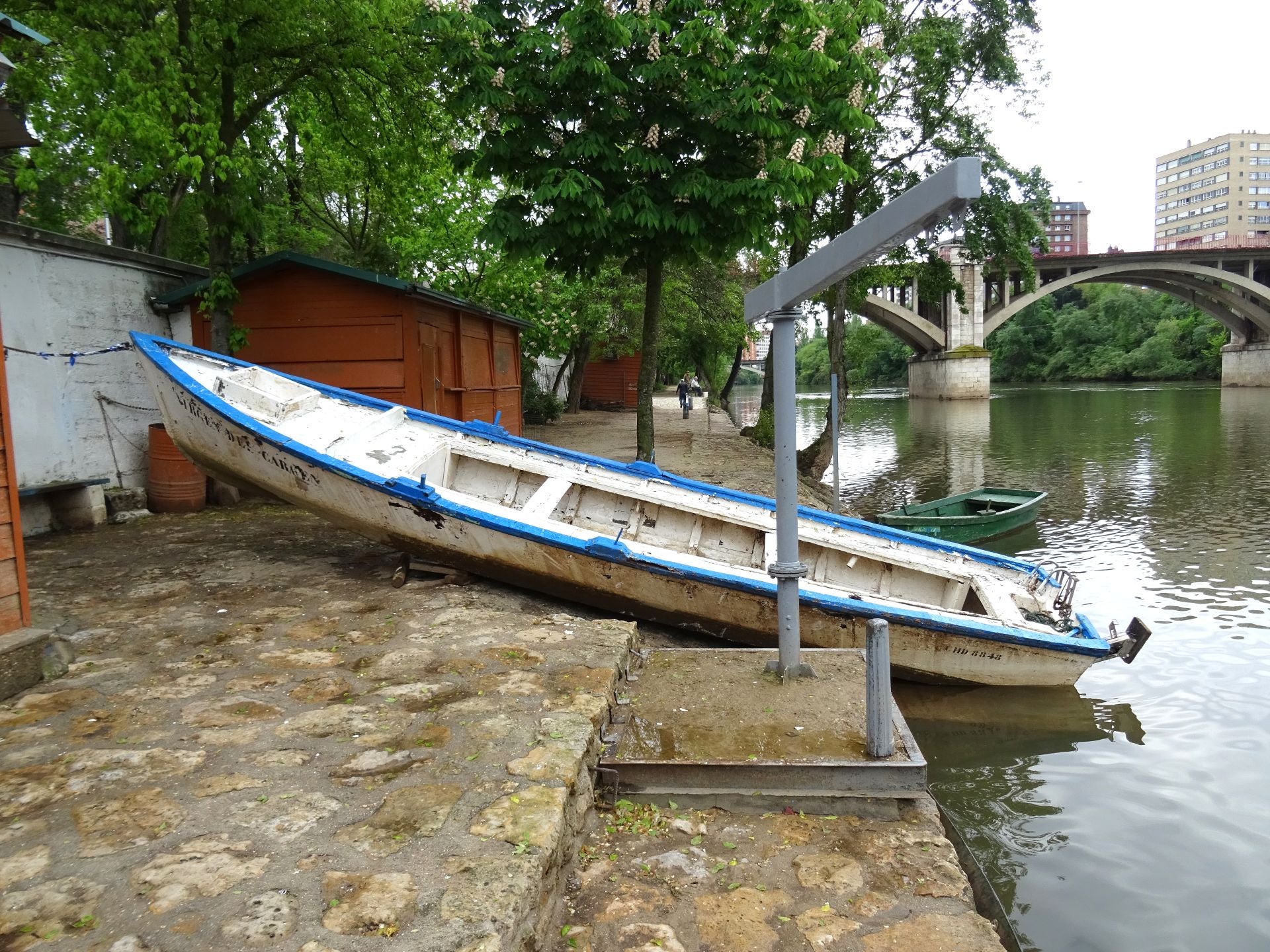 Así está la barca de la Virgen del Carmen