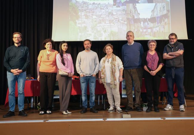 Manuel Morales, Lola Villarrubia, Fatima Zahra El Madkouri Ouchama, Jesús García Araque, Teresa Pérez Mínguez, Fernando Manero, Elena Fraile del Río y Carlos San Segundo, en el centro cívico Pilarica.
