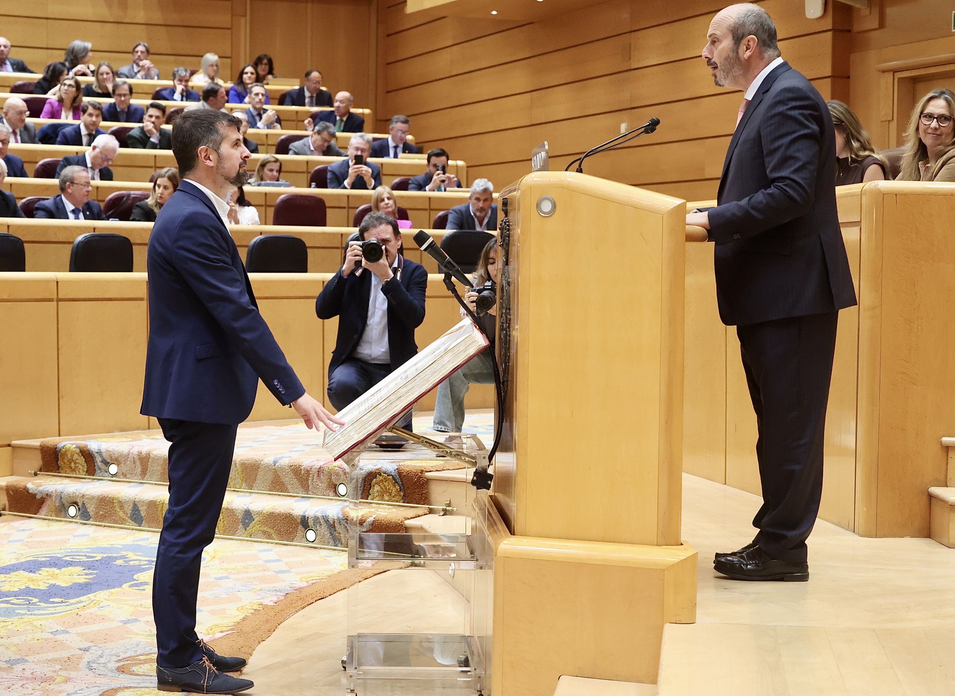Toma de posesión de Luis Tudanca