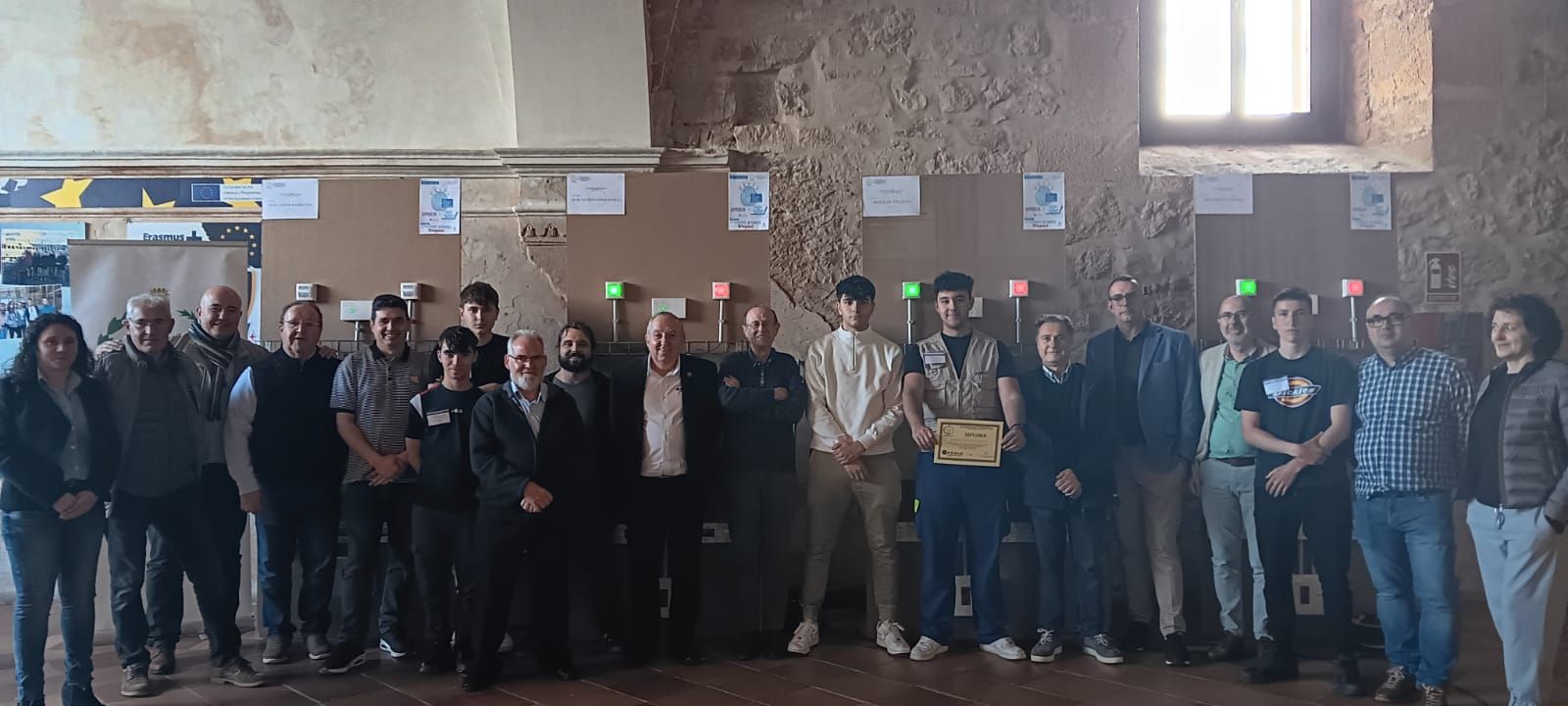Concurso de sobretensiones, automáticos y tomas de corriente en Aguilar