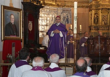 El obispo de Palencia honra a Esteban Escudero en su funeral