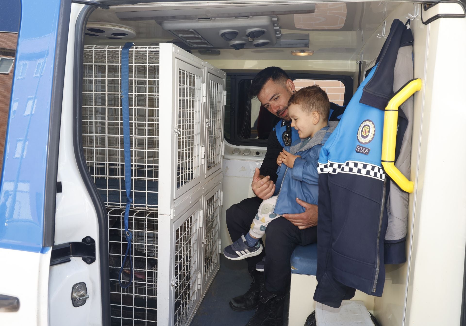 La Policía Local visita la Escuela Infantil Casilda Ordóñez