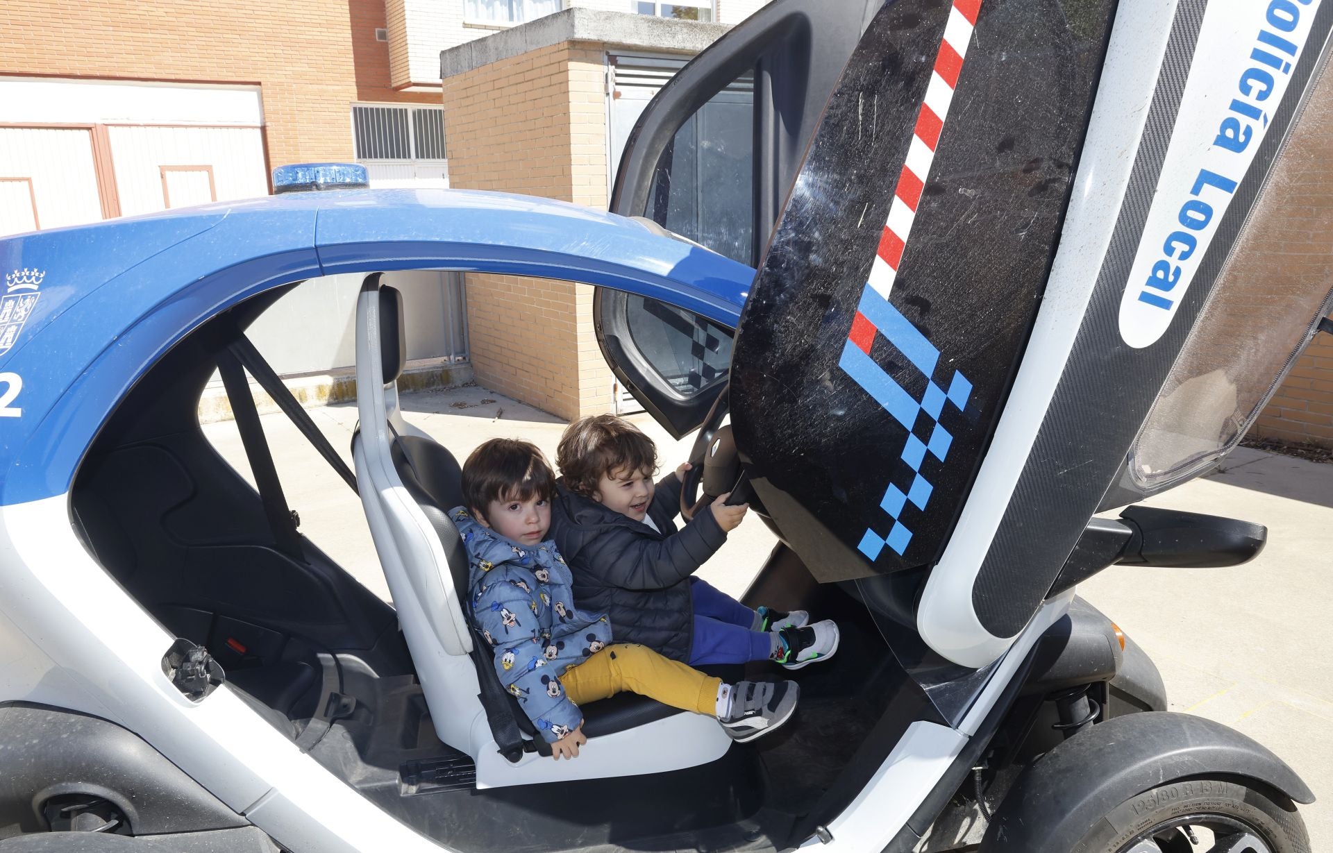 La Policía Local visita la Escuela Infantil Casilda Ordóñez
