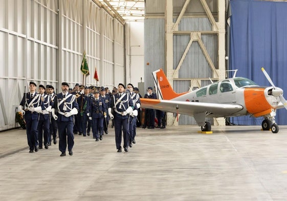 Ejército del aire en la base aérea de Villanubla.