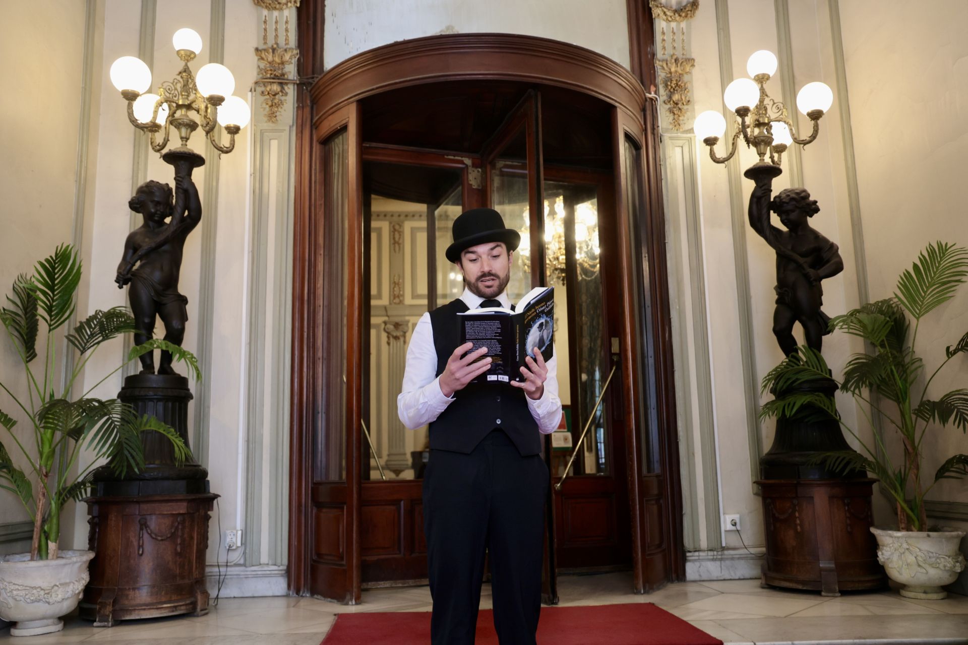 Las imágenes de la presentación del nuevo libro de César Pérez Gellida