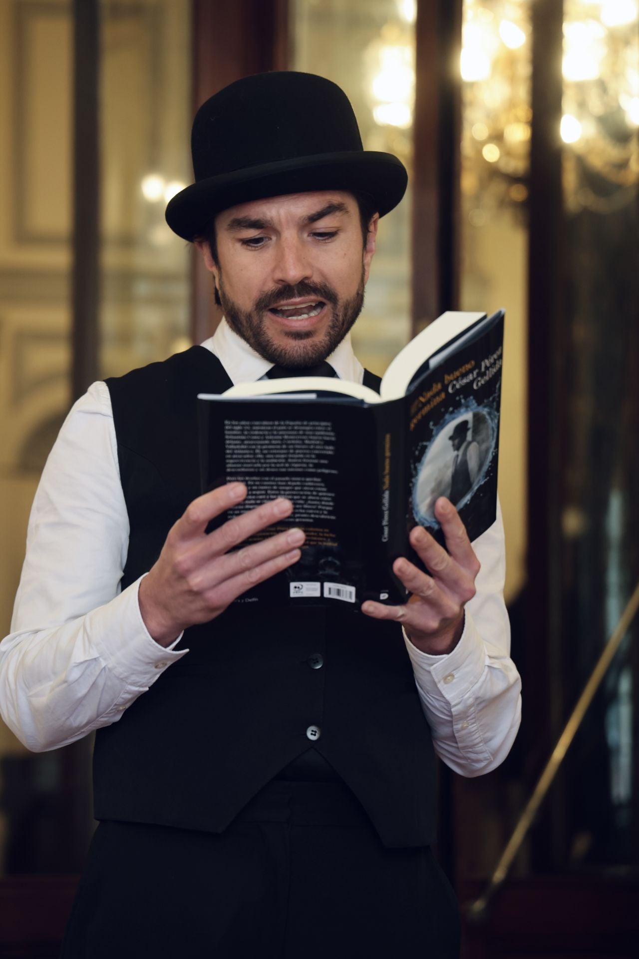 Las imágenes de la presentación del nuevo libro de César Pérez Gellida